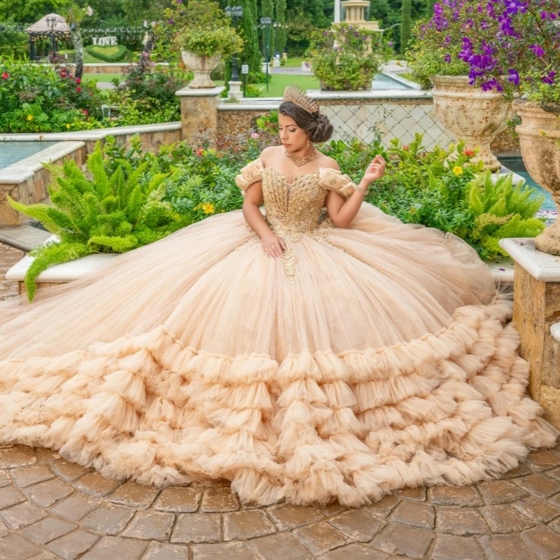 Champagne Glitter Quinceanera Dresses Ball Gown Gold Lace Applique Beading Cryatal Tiered Tull Sweet 16 Dress Vestidos De 15 Anos