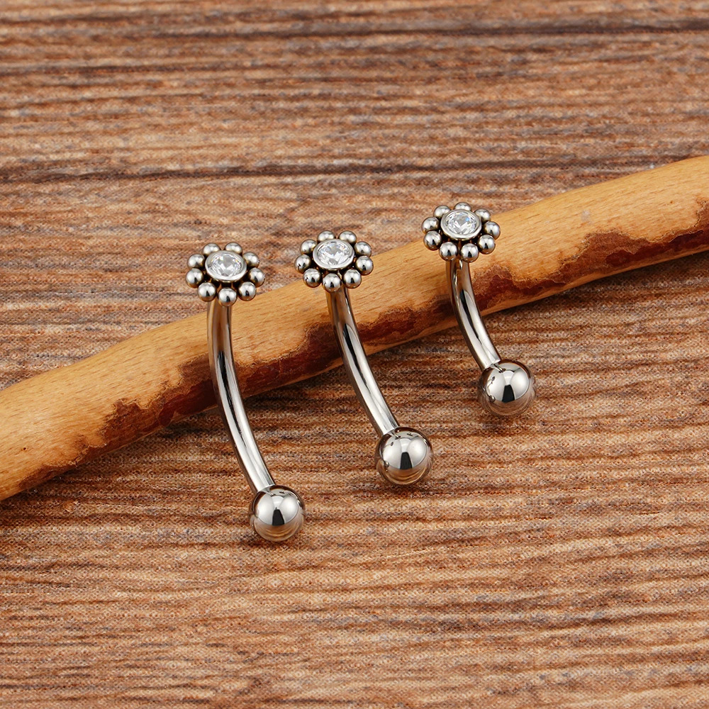 Right Grand ASTM 36 Mini CZ Flower Rook Earring 16G Curved Barbell Labret Stud Eyebrow Cartilage Tragus Body Piercing 250613