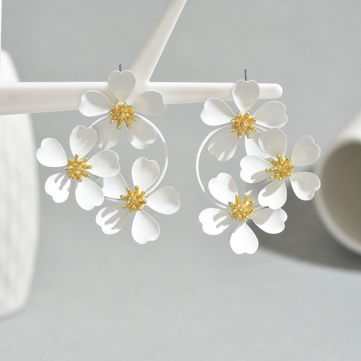 Fashion High-End Simple Flower Personality Plum Blossom Acrylic Design Stud Earrings Women's Ear Jewelry