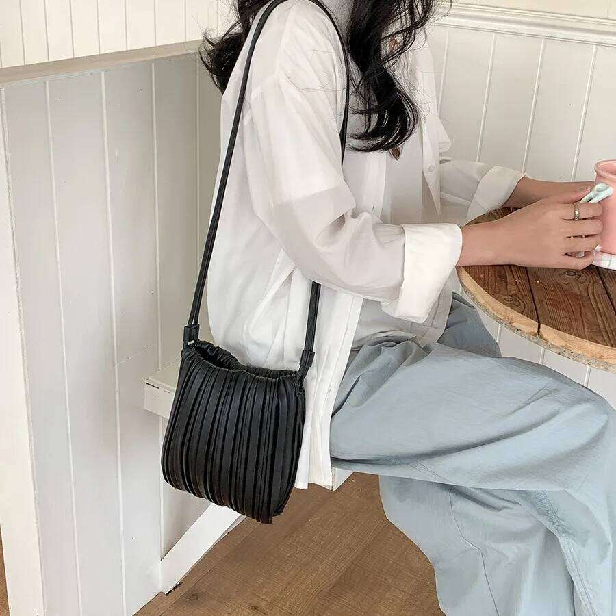 Casual Ruched Crossbody Bags For Women Soft PU Leather Shoulder Small Phone Flap Bag Summer Pleated Purses And Handbags NEW