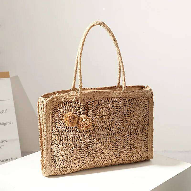 2021 New Hollow Straw Woven Fashionable Large-Capacity Hair Ball Hand-Woven Casual One-Shoulder Portable Female Bag