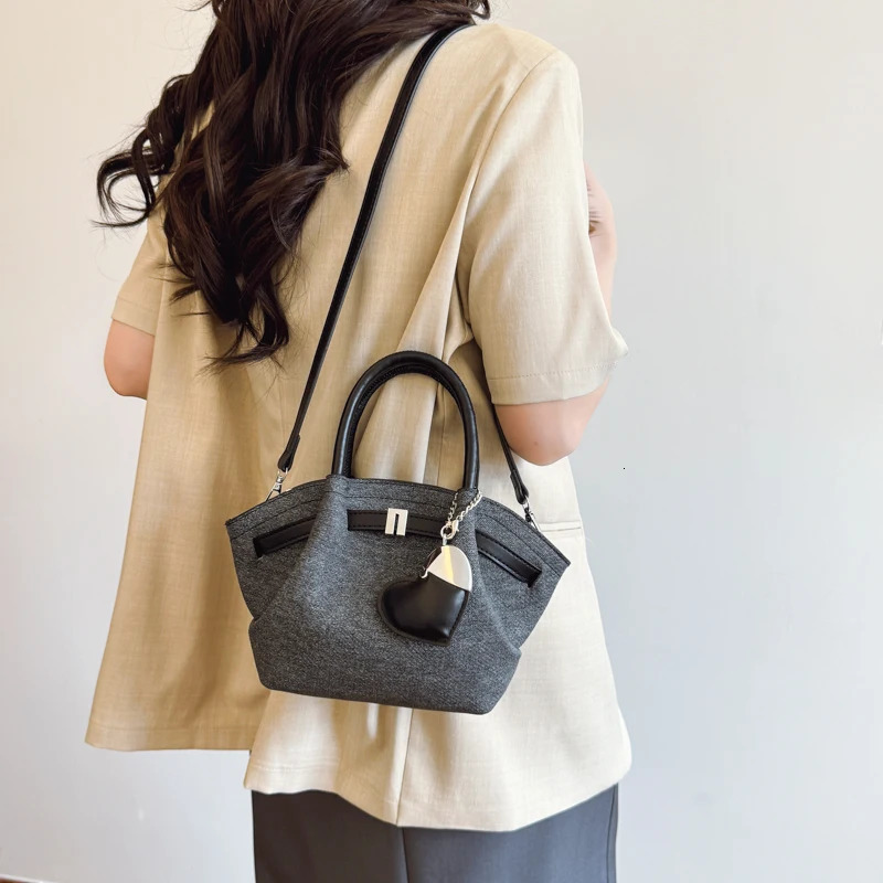 Fashionable Handcarrying Denim Cloud Bag Highend Simple Casual Shoulder Trendy Temperament Crossbody Bag 250624