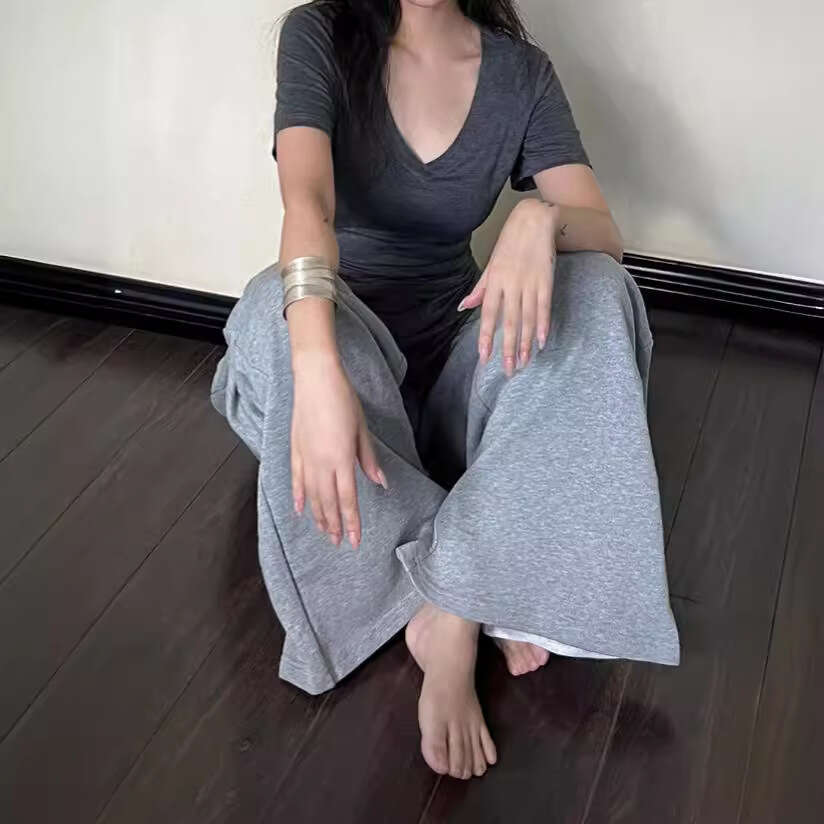 Trendy Pure Desire Gray V-Neck Short Sleeve T-Shirt For Women, Slim Fit Waist Casual Top Base Shirt B5