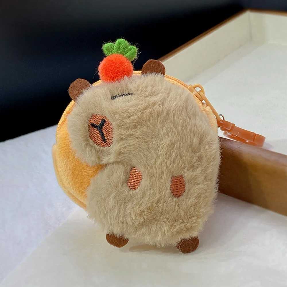 Creative Mini Plush Coin Purse Carto Capybara Shape Wallet Headphe Card Storage Bag Womens with Keychain Mey Pouch Gift XJ250624