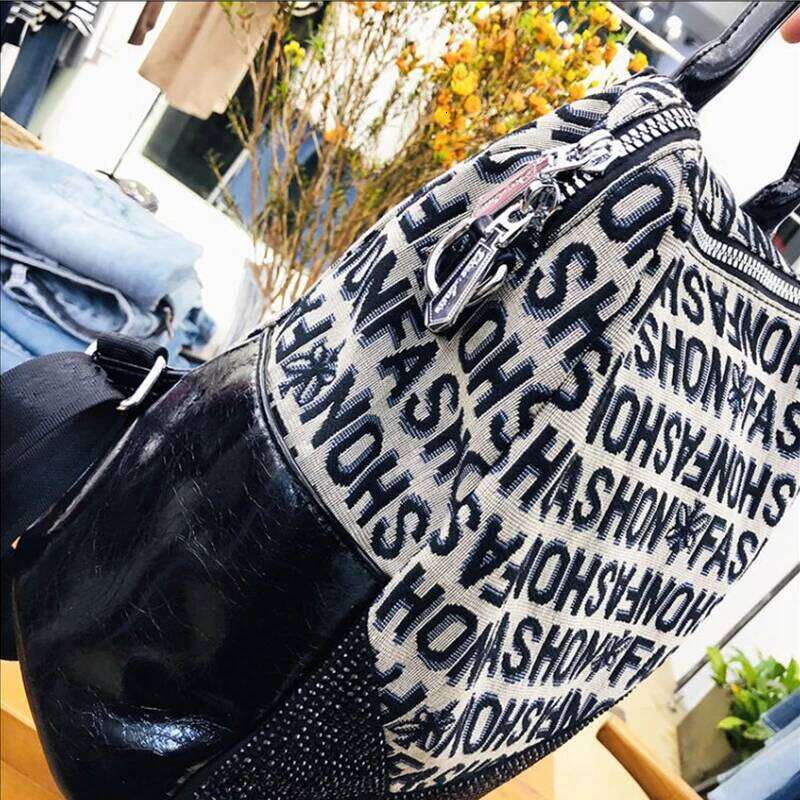 2023 New Women Backpack Fashion Sequin Shoulder Girl School Bags Female Large Capacity Brand Travel Backpacks