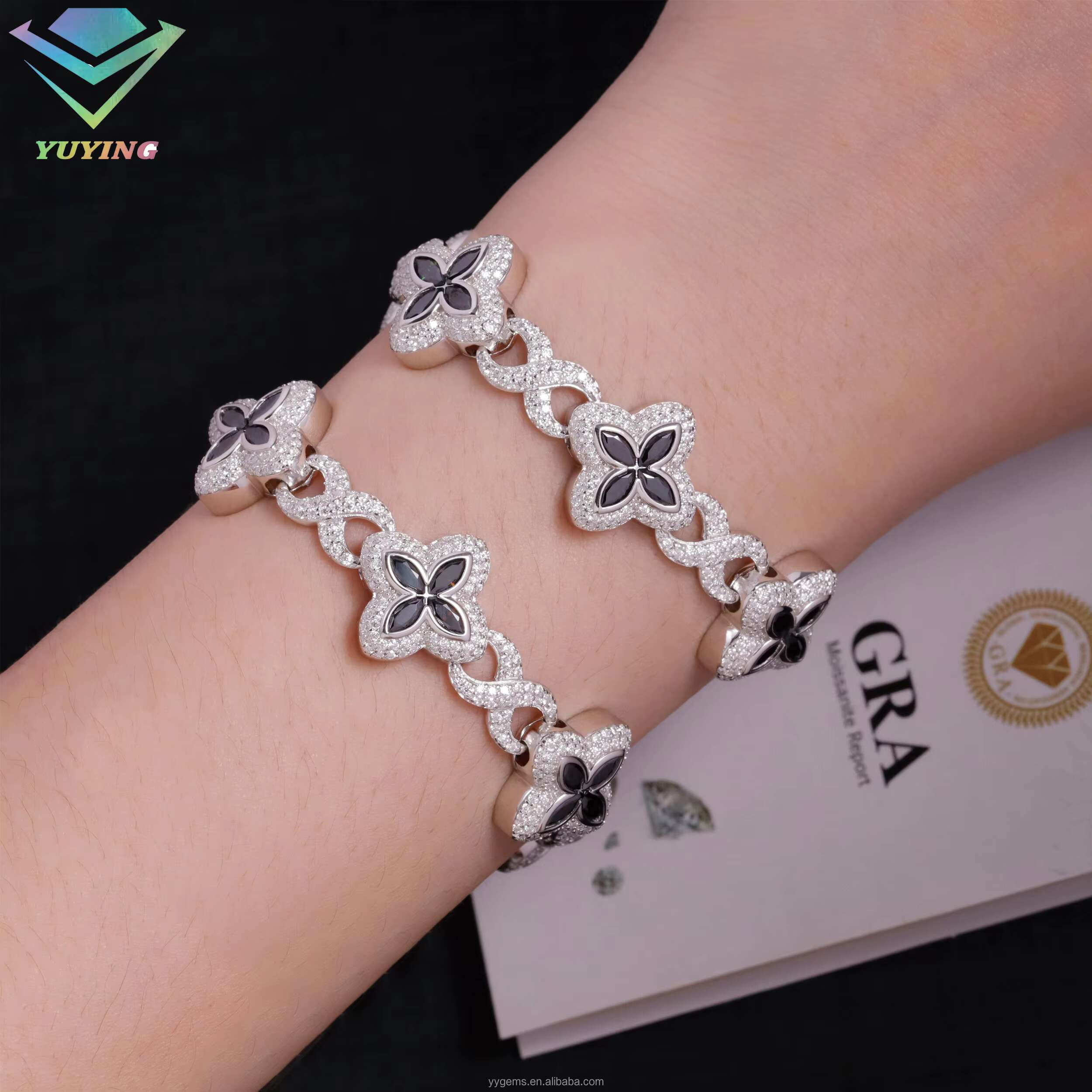Ready to Ship 13mm 16mm Clover Bracelet S925 Silver Infinite Chain Black/white Moissanite Diamond Clover Bracelet for Women Girl