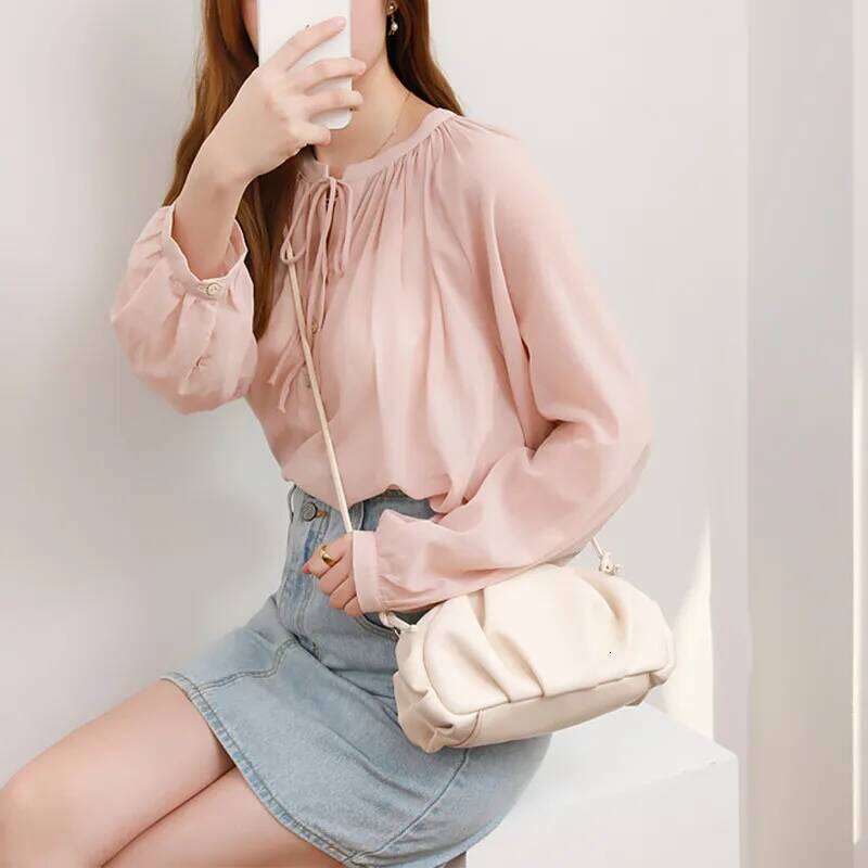 bags fashionable and high-end, niche design pleated underarm for women's Summer 2025 new leather crossbody cloud bag