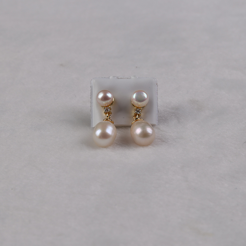 Shimmering Luxury Earrings Featuring Oversized Pure Freshwater Pearls & High-Quality Zircons