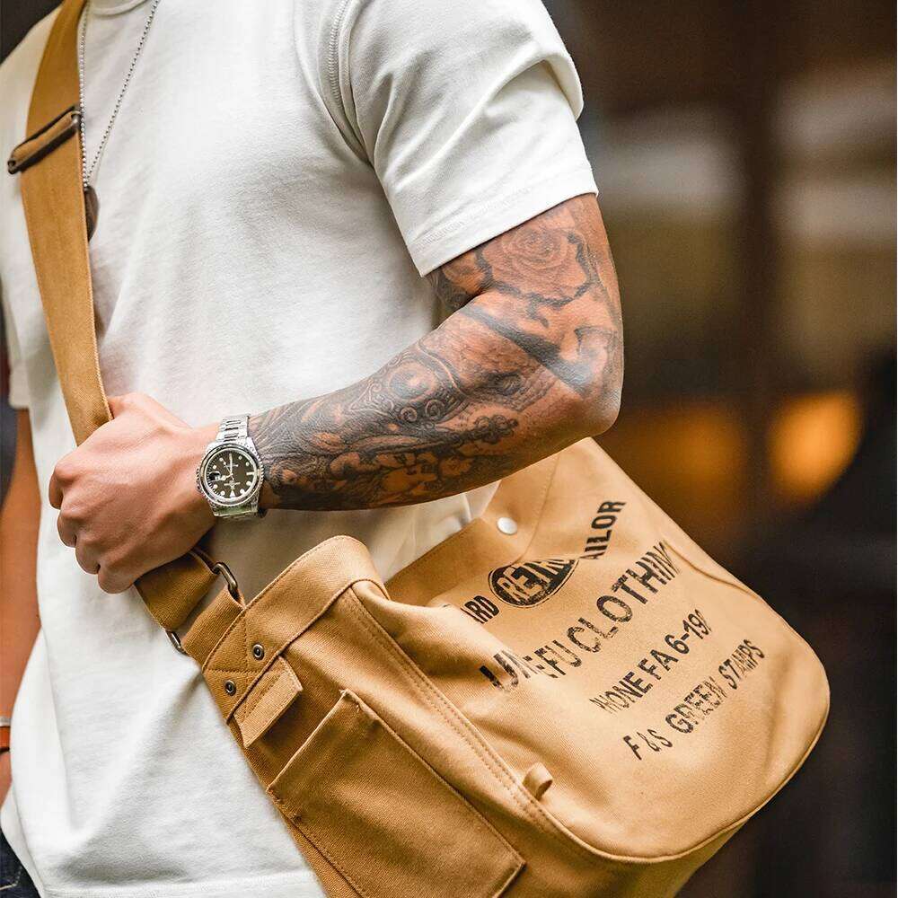 Hot Selling Vintage Large-Capacity Magnetic Buckle Newsboy Bag Letter Design Canvas Motorcycle Computer Tote Messenger Bags Designer Bags