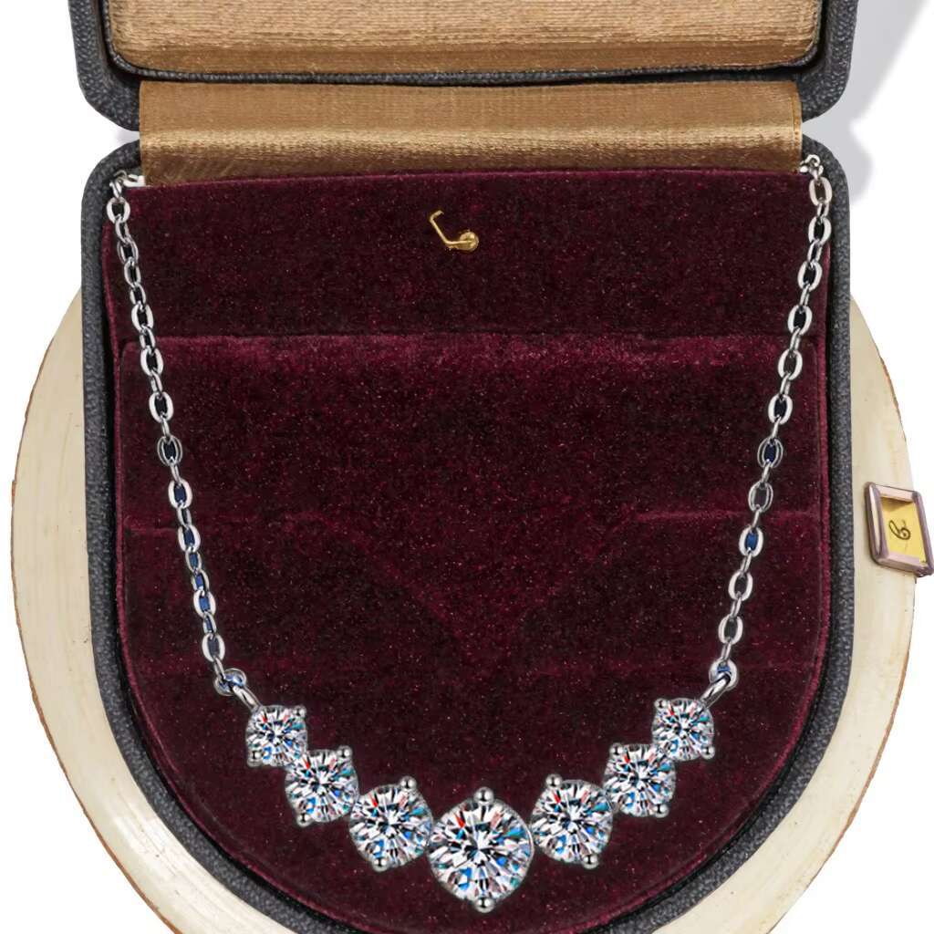 S925 Sterling Silver Pendant Necklace With Moissanite Classic Style for Engagement Gift Silver Plated Jewelry