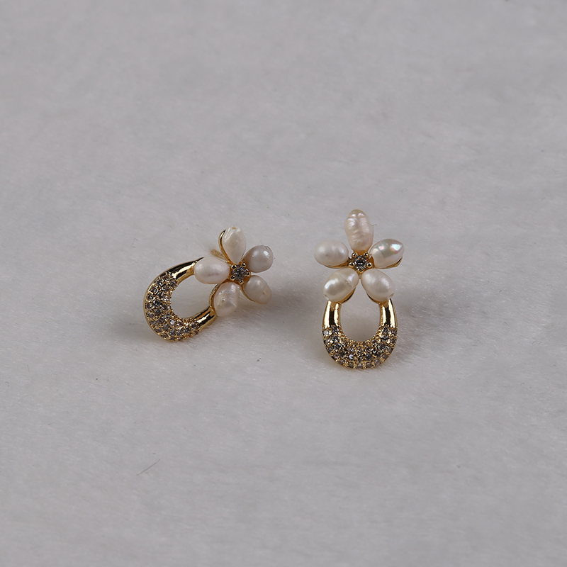 Handcrafted Natural Freshwater Pearl Earrings with Zirconia - Floral Design for Elegant Charm