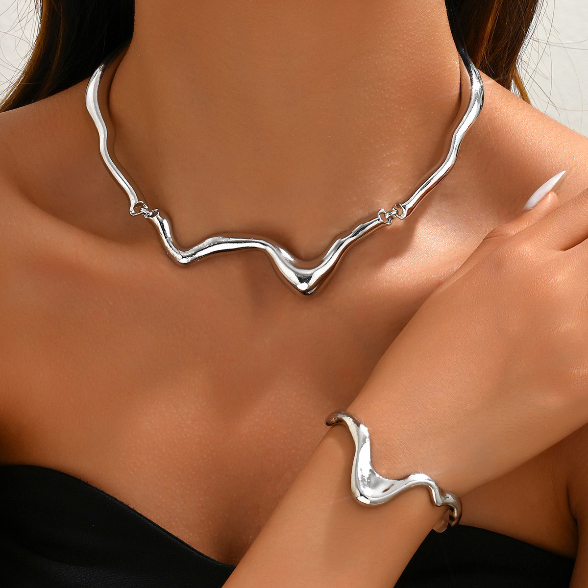 Wind Women's Jewelry Set Liquid Lava Metal Twisted Design Choker Bracelet High-End Necklace