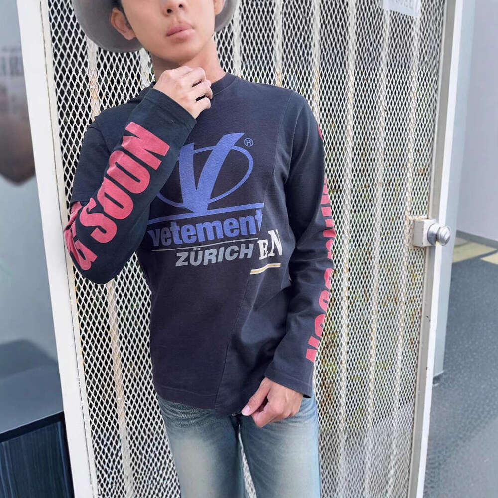 2025 New Irregular Strange Letter Print Fake Two-Piece Long Sleeve Sweatshirt