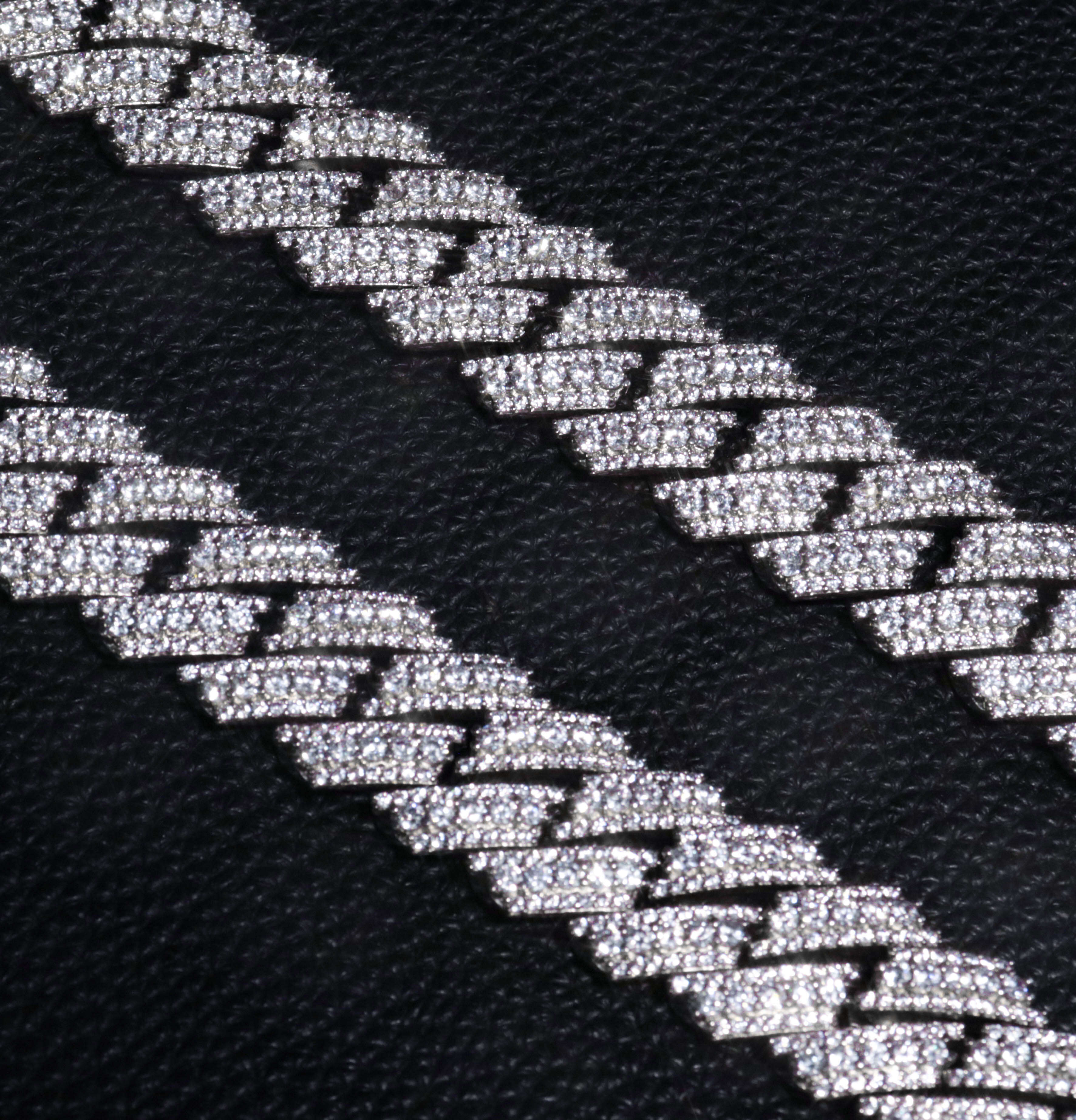 New Fashion Hot Selling 20mm Sterling Silver 925 Moissanite Jewelry Necklace Gift Cuban Link Chain Men