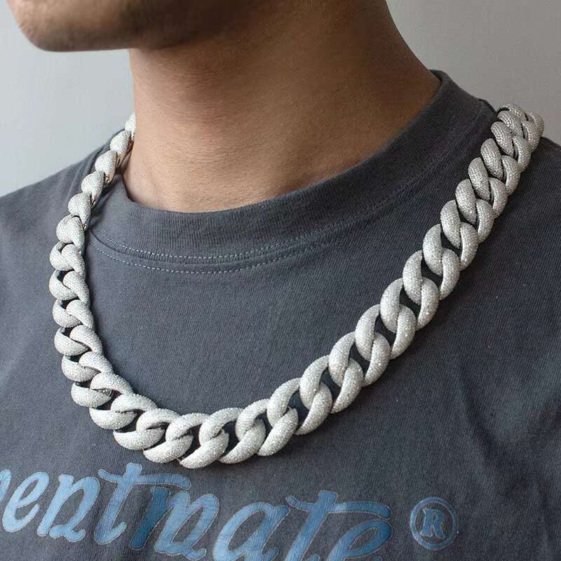 Moissanite Miami Cuban Link Chain in Silver 925 Sparkling 20mm Iced Out VVS Moissanite Cuban Link Chain