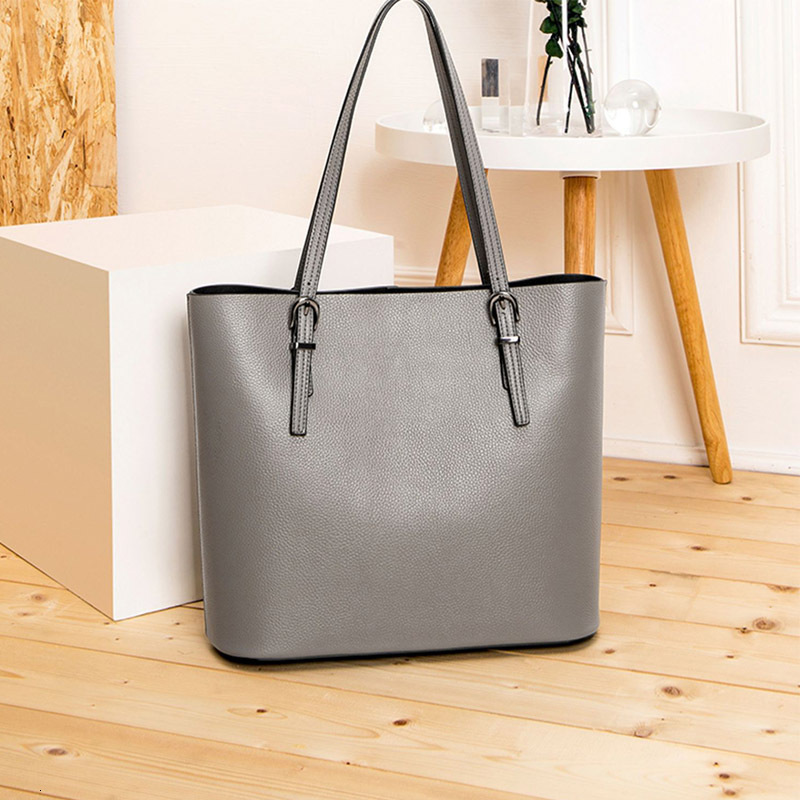 Tote 2025 New Fashion Single Shoulder for Women Niche Design Commuter Large Style Women's Bag