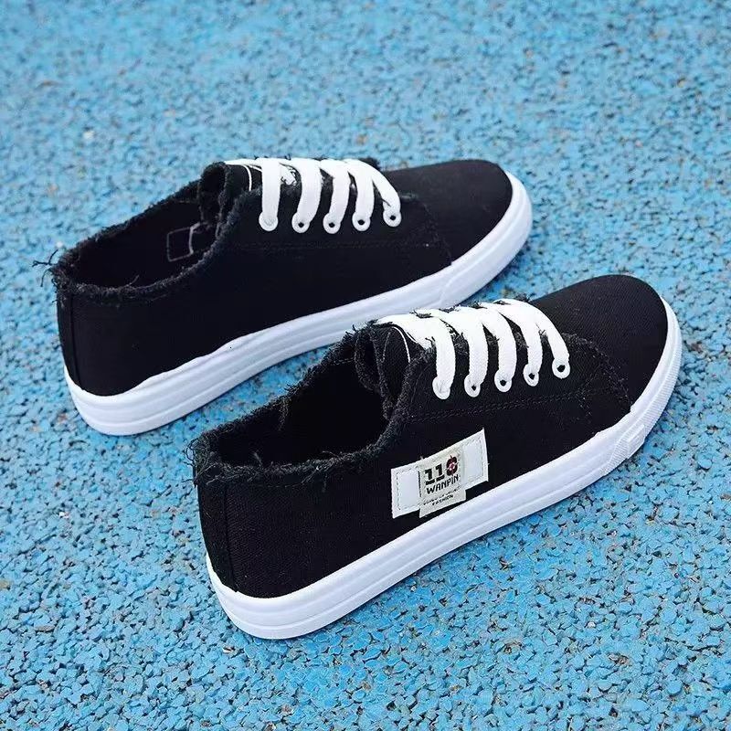 Designer casual shoes White Spring Summer New Canvas Shoes for Women Students Korean Style Soft Sole Breathable Thin Casual Sneakers