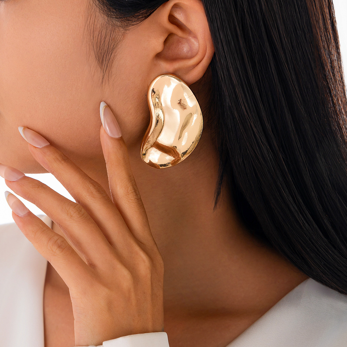 Fashion Irregular Pea ing Versatile Elegant Exaggerated Design Clavicle Chain Necklace for Women