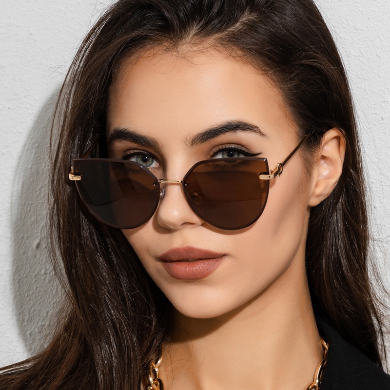 Designer Sunglasses For Women Metal Large Frame Cat Eye Sunglasses Trendy Gradient Color Sunglasses Polarized Lens Goggle Pilot Women Sunglasses