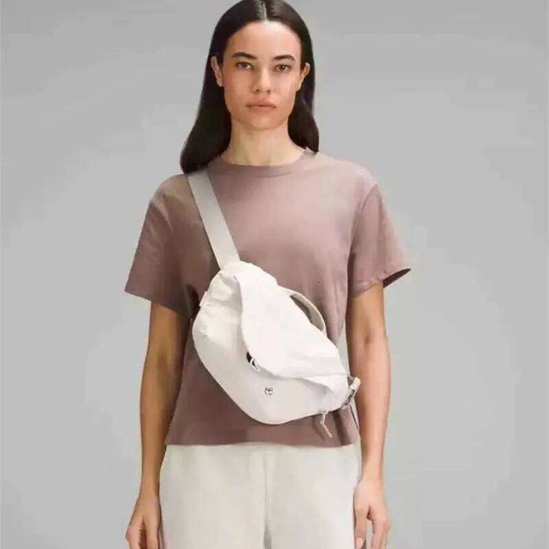 2025 New Commuter Magnetic Leisure Sports Cross-Body For Men And Women Fiess Pocket Cycling Bag Tide