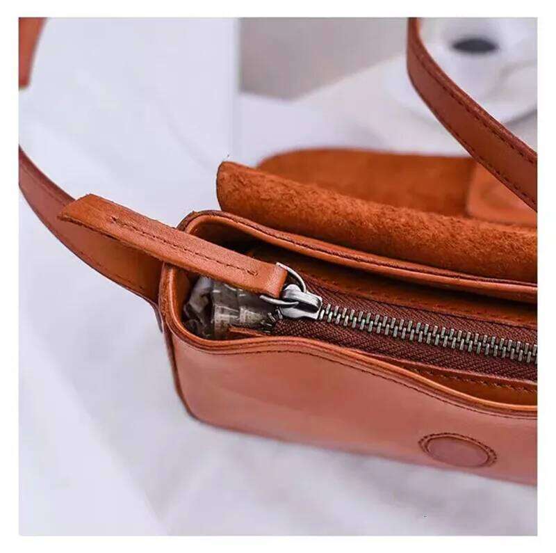 Weekend Outdoor Daily Light Natural Genuine Women Shoulder Fashion Designer Cow Leather Ladies Crossbody Bag