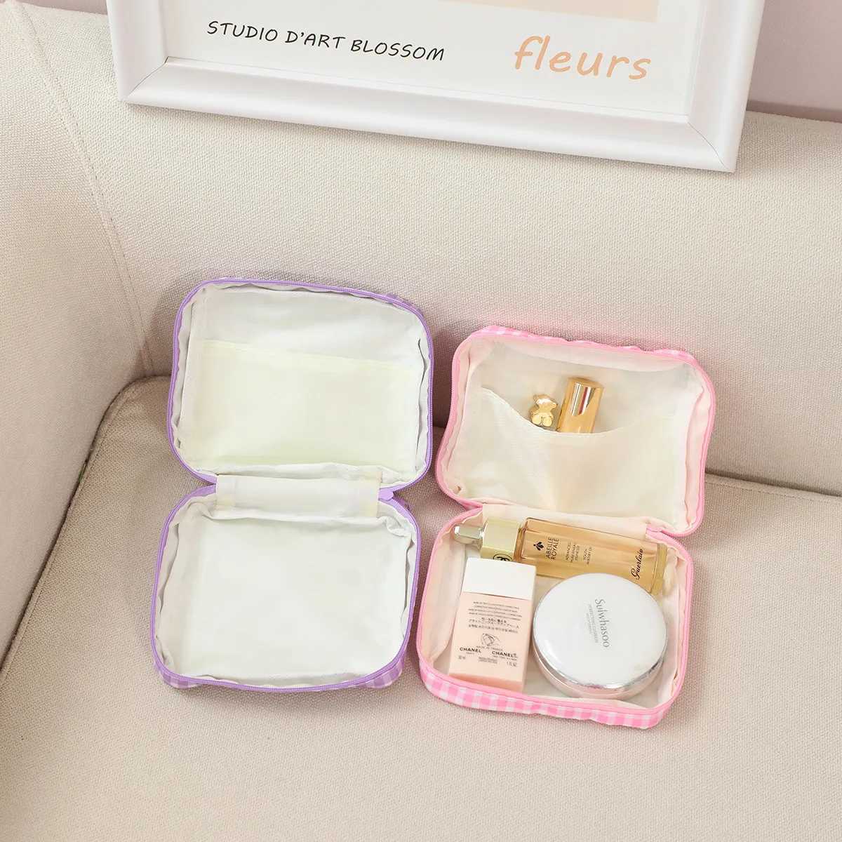 New Labubu Tamp Organizer Bag Oxford Cloth Cute Carto Girl Portable Cosmetic Storage Bag 12x14x5cmXJ250624