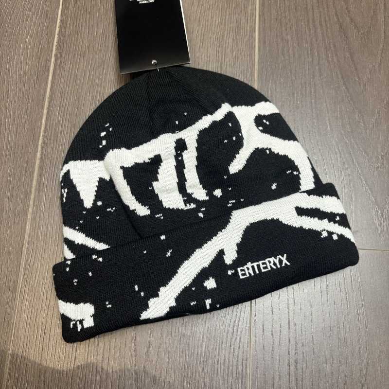 Knitted woolen hat, ski cap, ear warmer, cold hat, suitable for both men and women, for mountain climbing, outdoor activities and hiking, providing wa