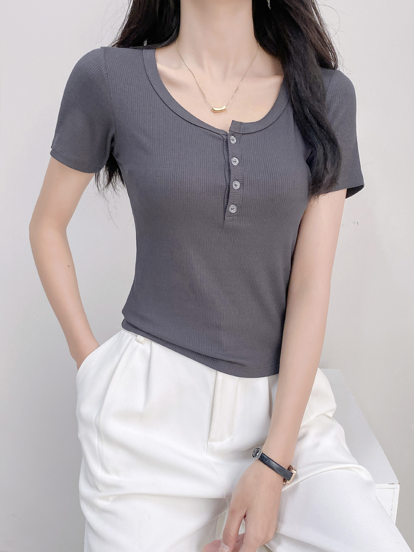 DJ170 Slim Fit Sexy U-Neck Top Versatile Bottoming Shirt