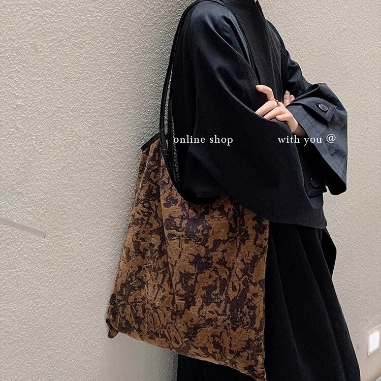 Free Shipping Korean INS Style Trendy High-quality Canvas Artistic Niche Luxury Design Travel Portable Large Capacity Tote Commuter Bag