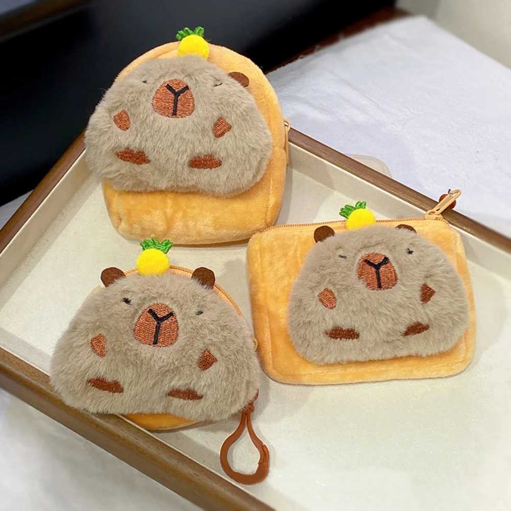 Creative Mini Plush Coin Purse Carto Capybara Shape Wallet Headphe Card Storage Bag Womens with Keychain Mey Pouch Gift XJ250624