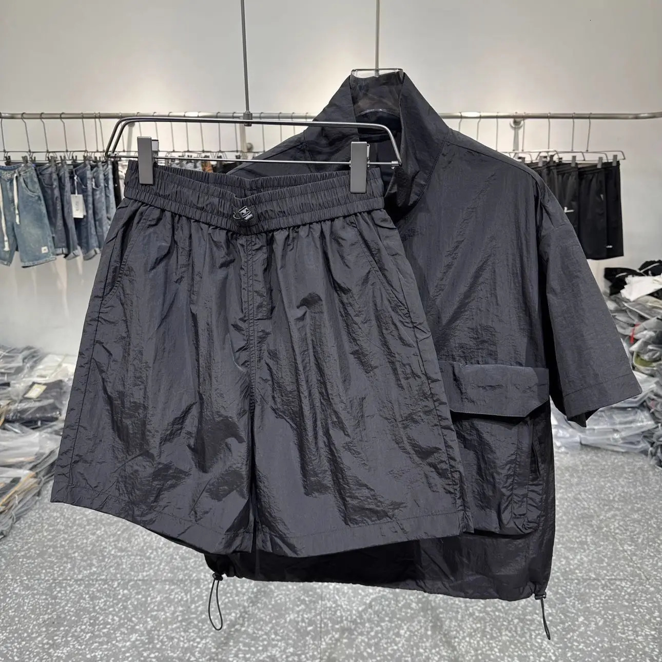 Summer Set Mens Plus Size Cool Ice Silk Short Sleeved T-shirt Mens Shirt Five Inch Shorts Two-piece Set Men Clothing 250617