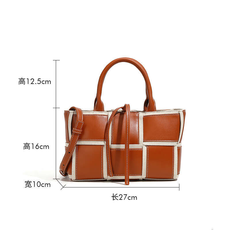 Minimalist Fashion Handbag New Handwoven Large Capacity Shoulder Crossbody Bag for Women