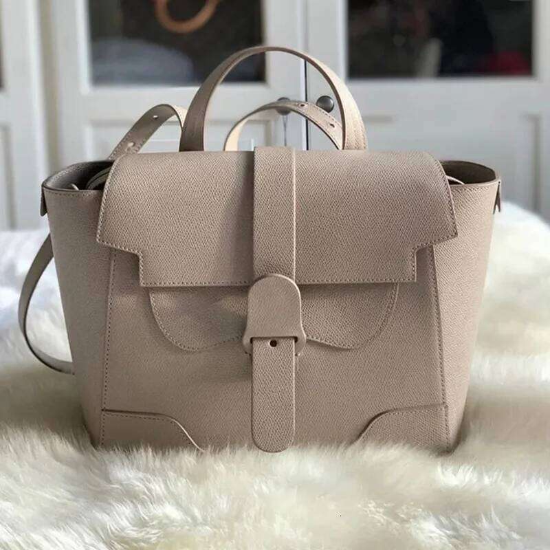 2024 New European Style Nichedesign Women's Crossbody Dual Shoulder Multi-Functional Commuter Bag Motorcycle Equipment Acces