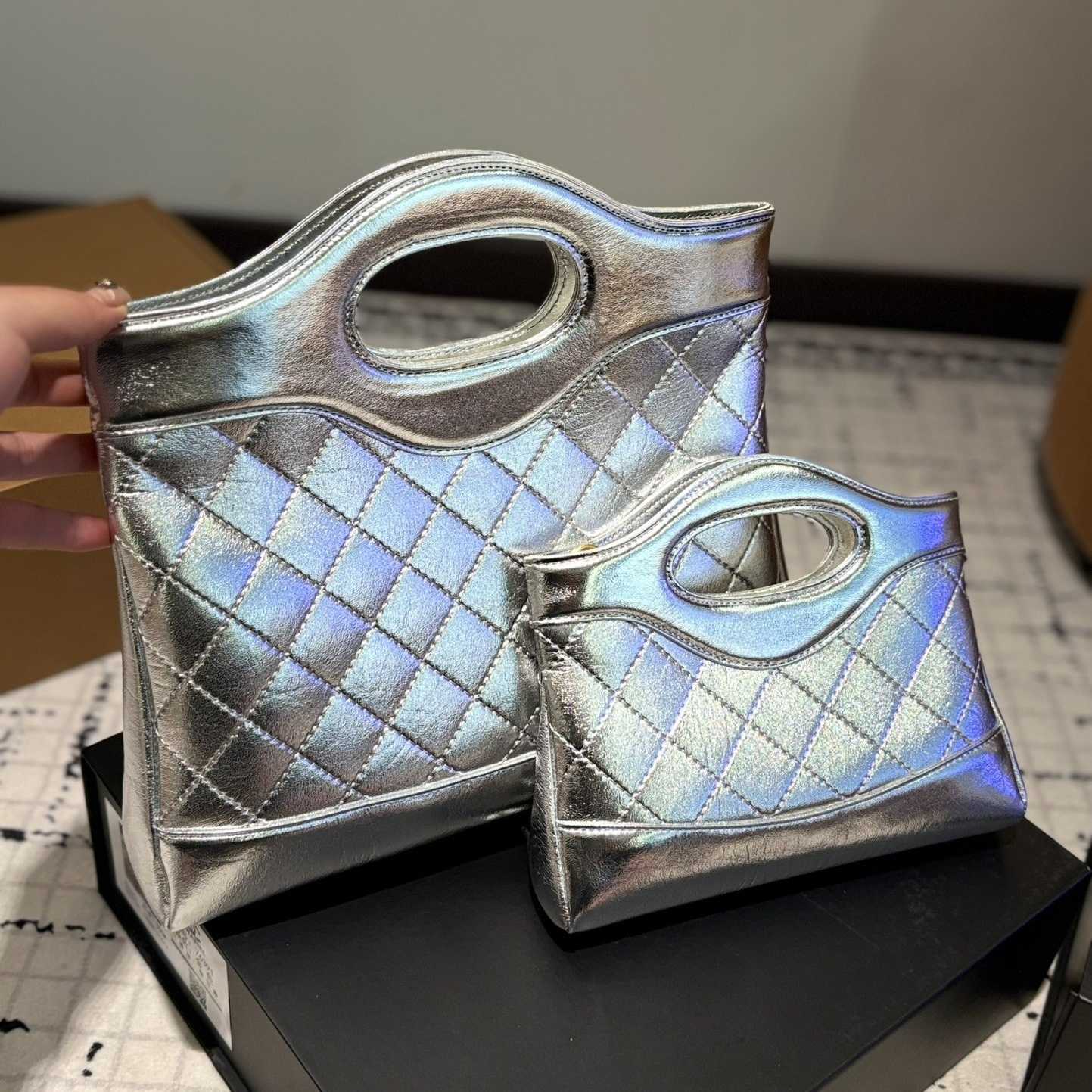 Designer Women CC 31 Bag Seven Colors Luxury Handbag Hollow Handle Diamond Lattice Gold Metal Hardware Matelasse Chain Shoulder Crossbodys Wallets