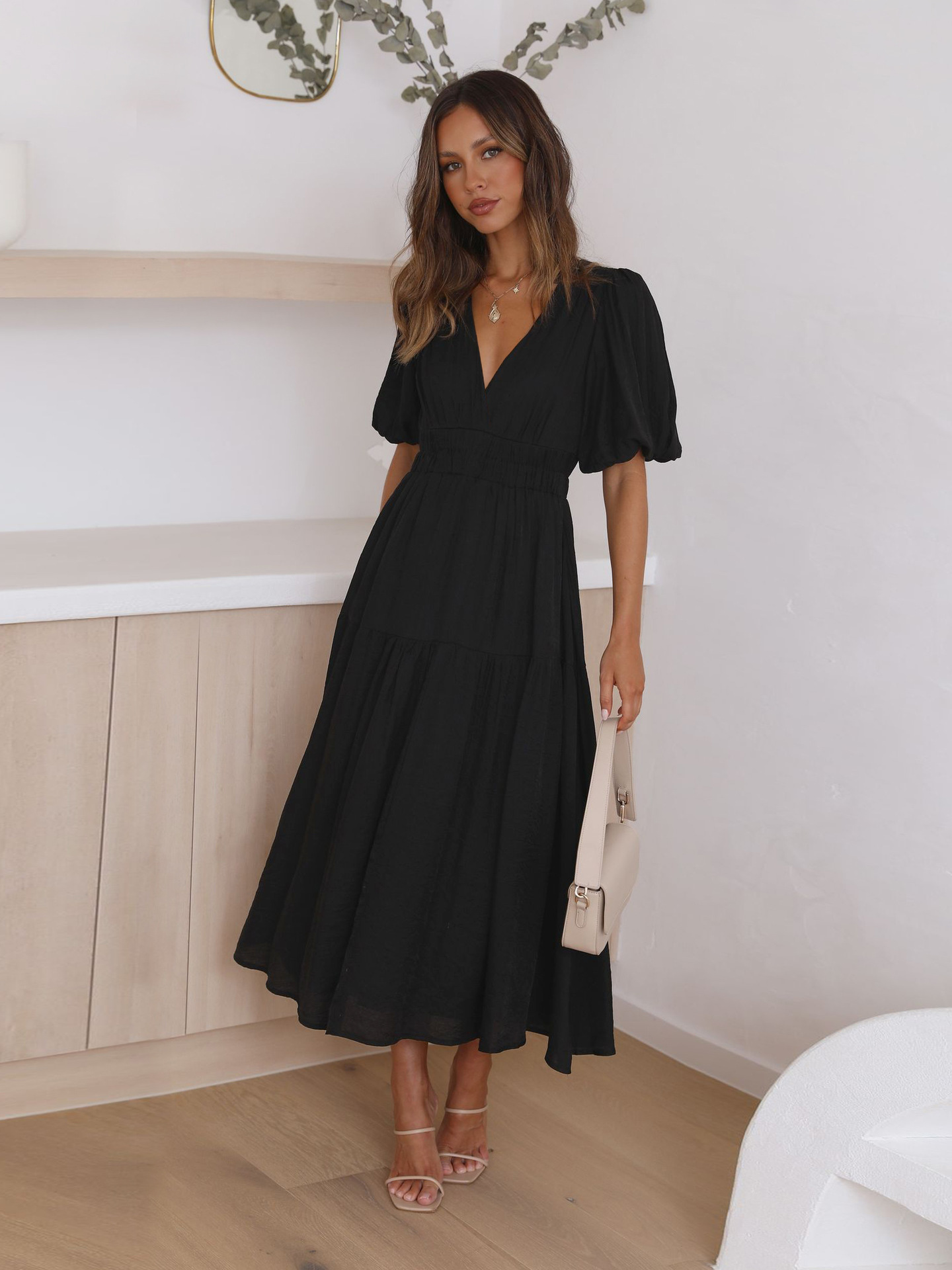 2025 hot new free shipping designer dresses for womens casual dresses rose red blue white black green Advanced Deep V Bubble Sleeve Holiday Dress