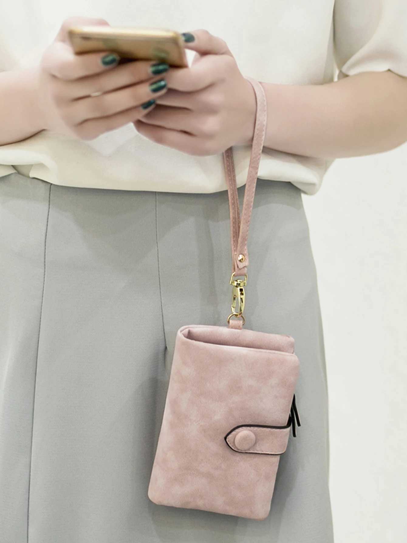 Womens Short Frosted Wallet Korean Version Student Small Fresh Cute Tri-fold Multi Card Slot Zero Wallet Multifunctional WalletXJ250624