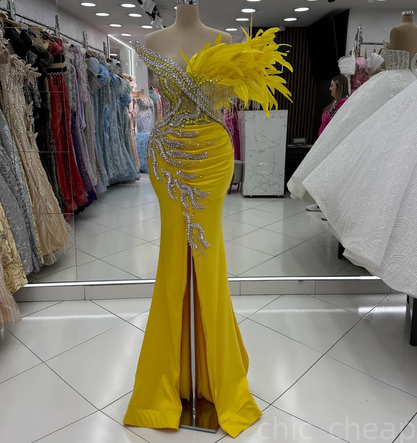 Yellow Mermaid Prom Dresses 2025 Rhinestones Feather Tassels Satin Evening Formal Party Second Birthday Engagement Gowns Plus Size Dress For Special O