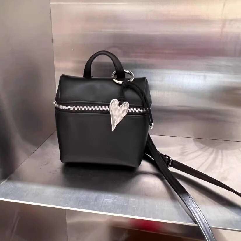 Trendy Genuine Leather Small Crossbody New Niche Shoulder Handheld Mini Casual Bag Commuting Versatile Handbag