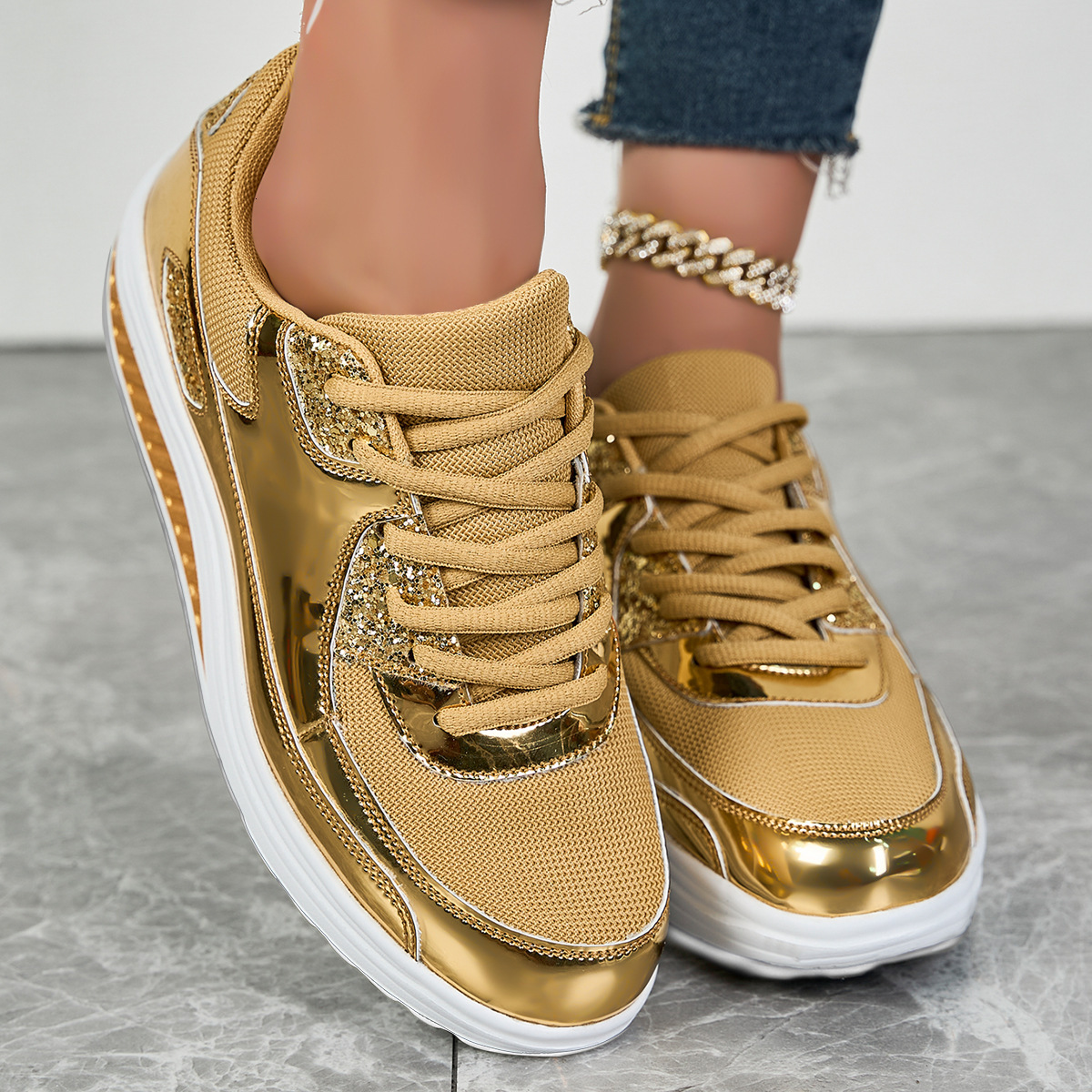 Designer casual shoes 2025 Spring and Autumn Shaking Sole Gold Glossy Mesh Casual Sports Outdoor Large Size Shoes