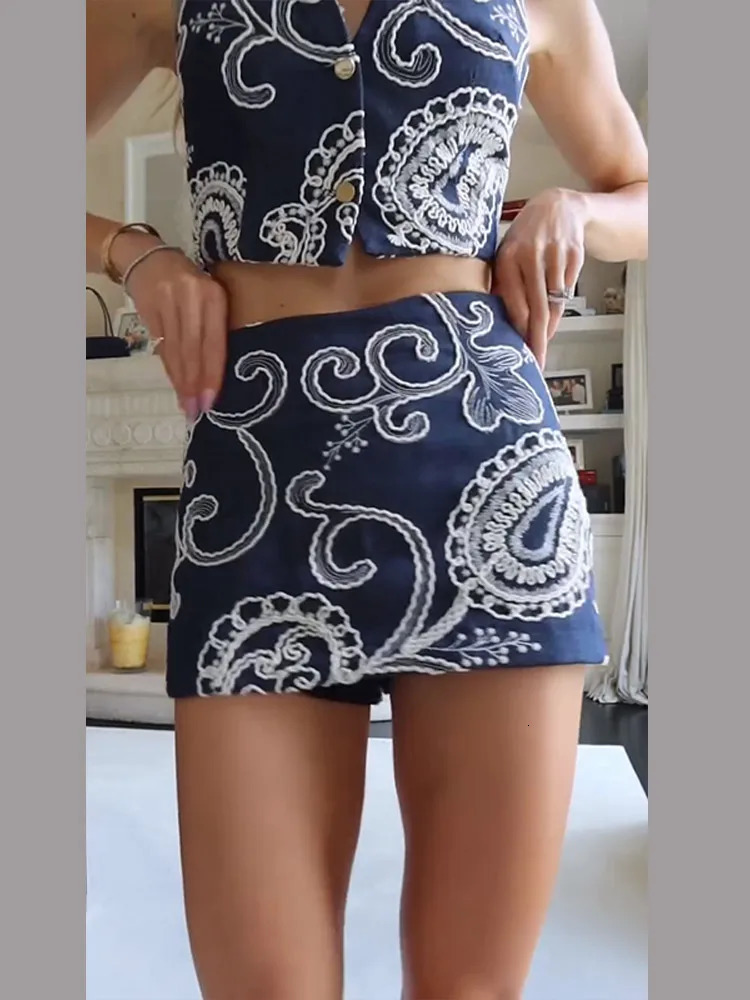 Womens Slim Print Vest Shorts Suit Vneck Singlebreasted Solid Color Tank Top High Waist Spring Summer Chic Set 250616