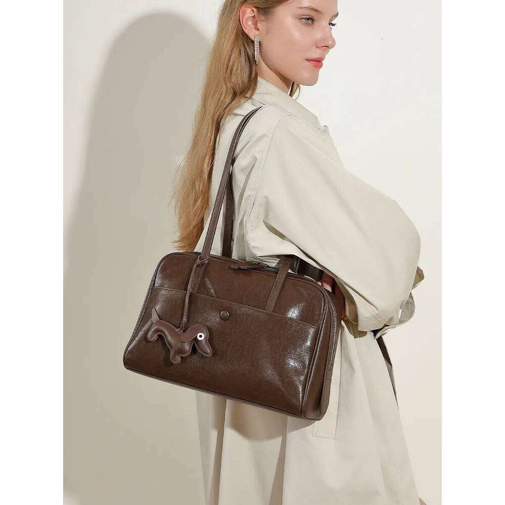 High End Hand-Held Pillow Bag, Vintage Vegetable Tanned Cowhide, Large Capacity Single Shoulder Tote Bag