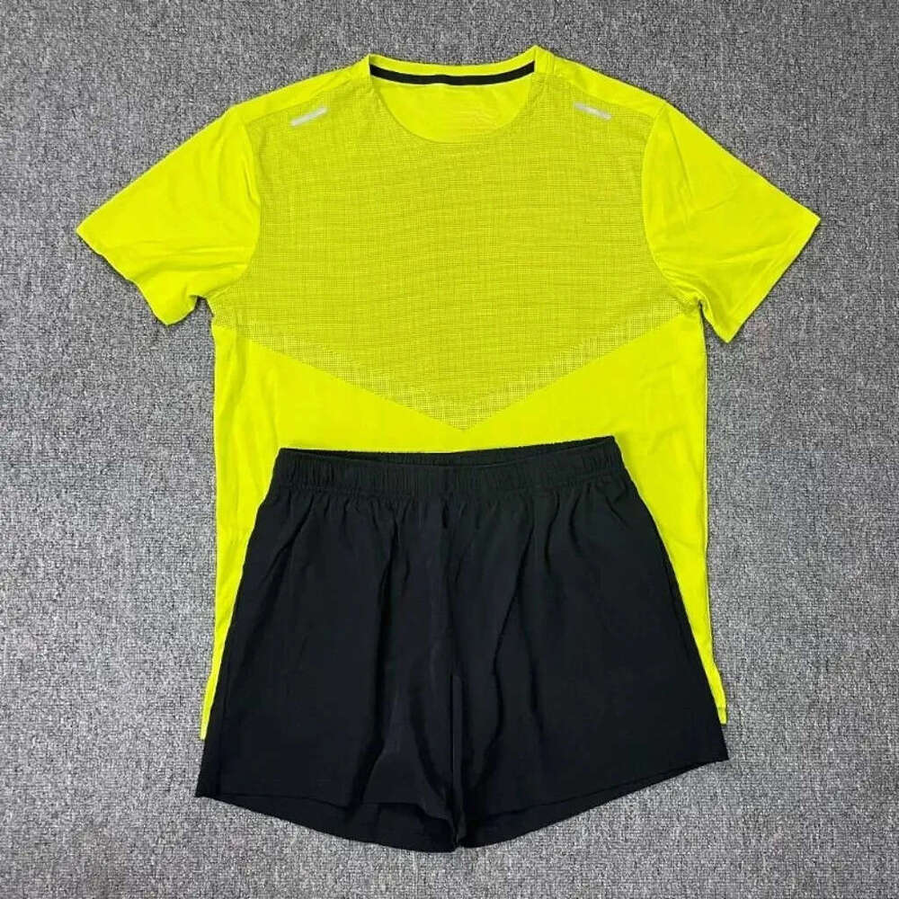 Niki Windbreaker Niki Short Niki Shirt Graphic Tee Boho Chic Beach Wear Under Amour Montirex Tracksuit Tech Fleece Designer T-shirt Spraygrounds Spider Hoodie