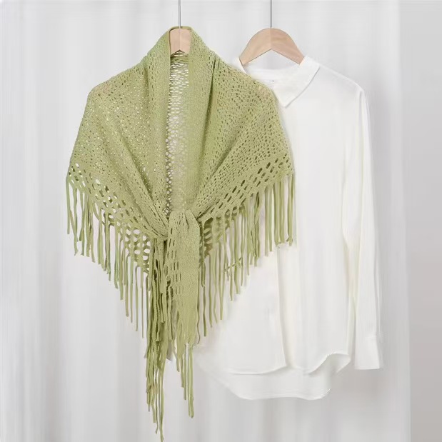 K1120 2025 new winter Korean version of tassel knitted wool triangle scarf solid color fashion all-match shawl neck scarf trend