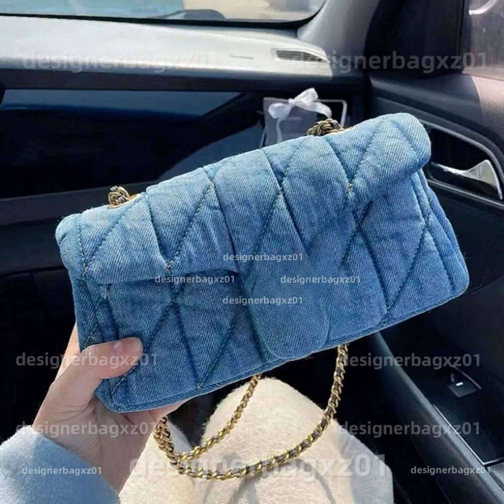 10A Luxury Tote Designer Handbag Pillow Quilted 26 Woman Chain Baguette Pochette Nappa Soft Leather Shoulder Crossbody Clutch Telflar Mcmbelts Kates Spades Bag