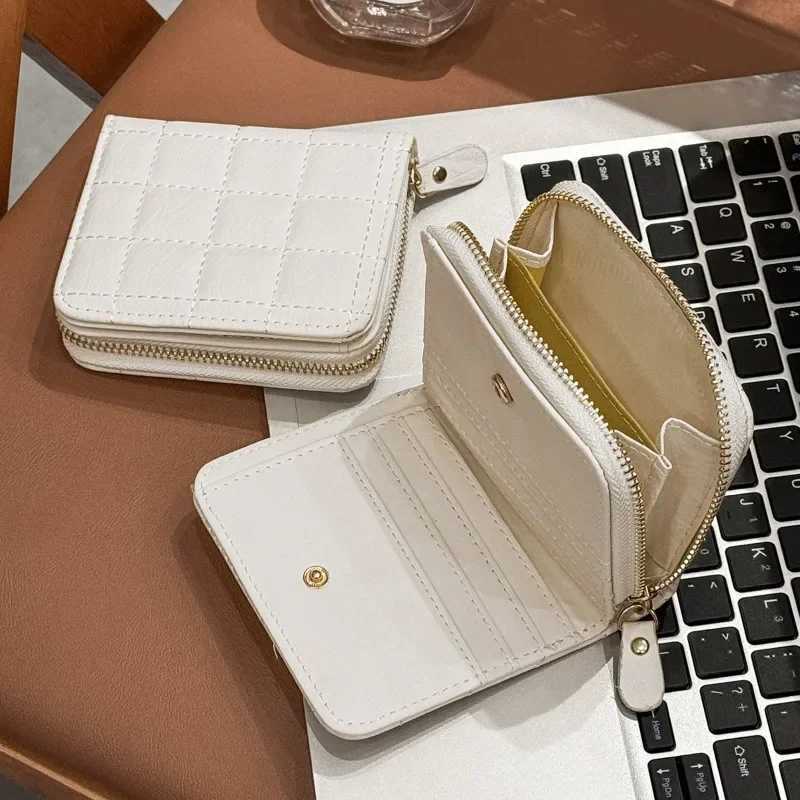 2023 New Women Short Wallets PU Leather Female Plaid Purses Card Holder Wallet Fi Woman Small Zipper Wallet with Coin Purse XJ250624
