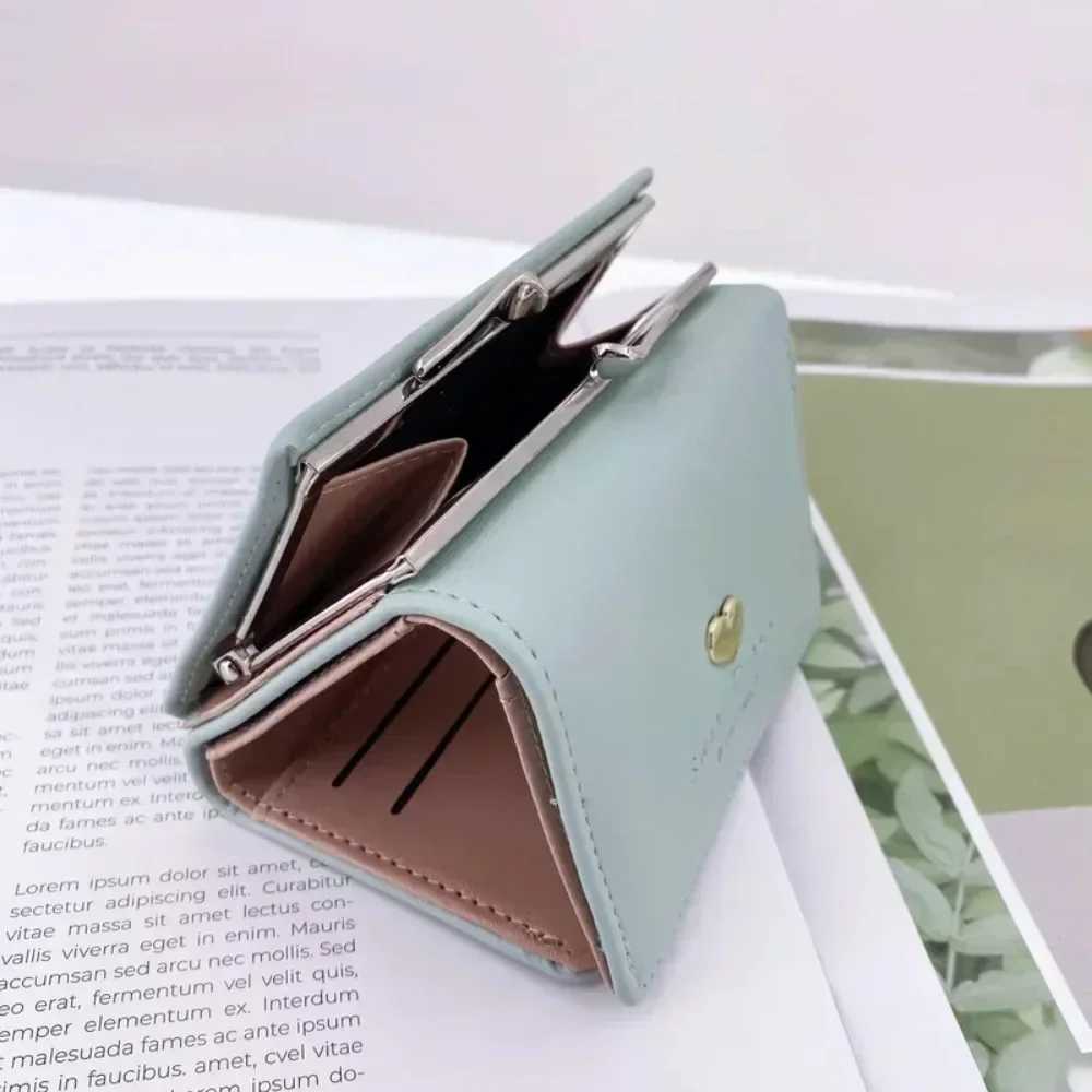 New Candy Color Fi Women Coin Purse Leather Solid Color Vintage Short Wallet Heart Hasp Ladies Girls Card Holder Clutch BagXJ250624