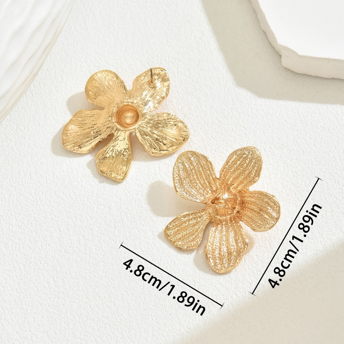 Jewelry Women's Personality Exaggerated Flower Water Drop Design Fashion High-End Sense Stud Earrings