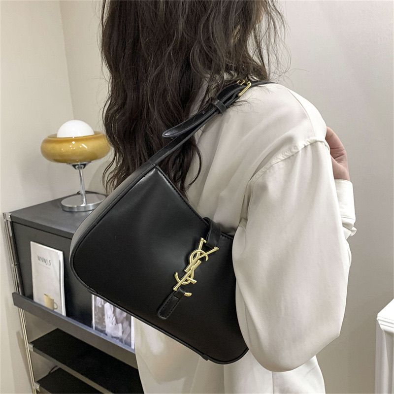 Fashion Designer Hobo New Women's Versatile Crossbody Monogram Shoulder Texture Underarm Handbag Commuting Simple Bag