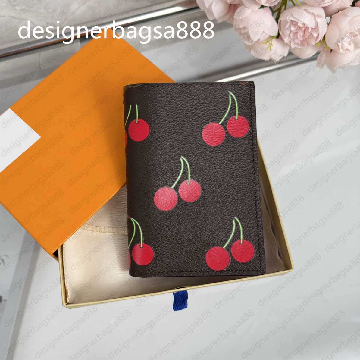 High quality Classic Designer Card Holder PASSPORT COVER Fashion Brand Fashion Credit Couple Family Travel Men Women Wallets Passport Clip Classic