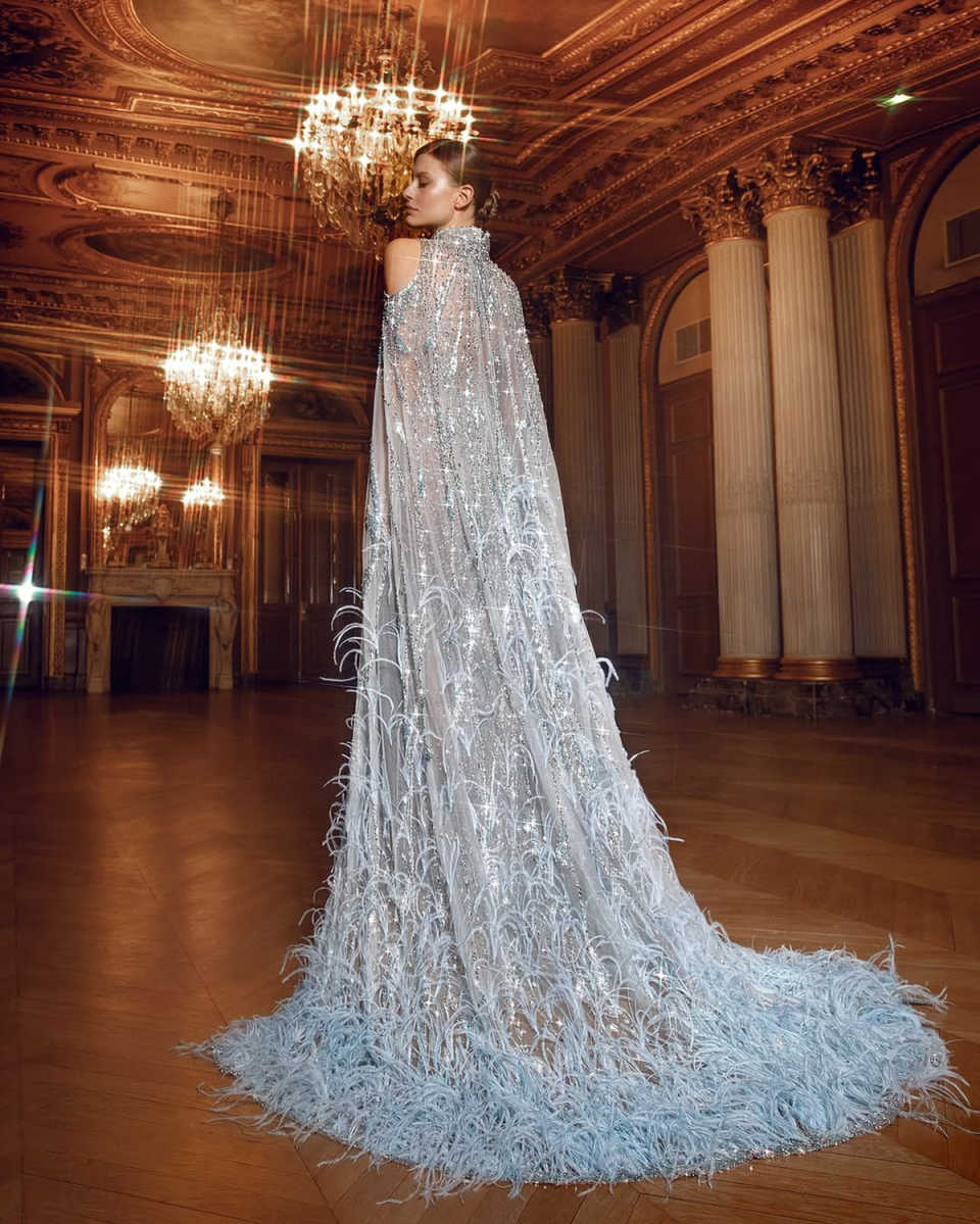 Pretty Evening Dresses Sequins Feather Gown High Neck Sleeveless Wrap Sweep Train Dress Party Customized Dress